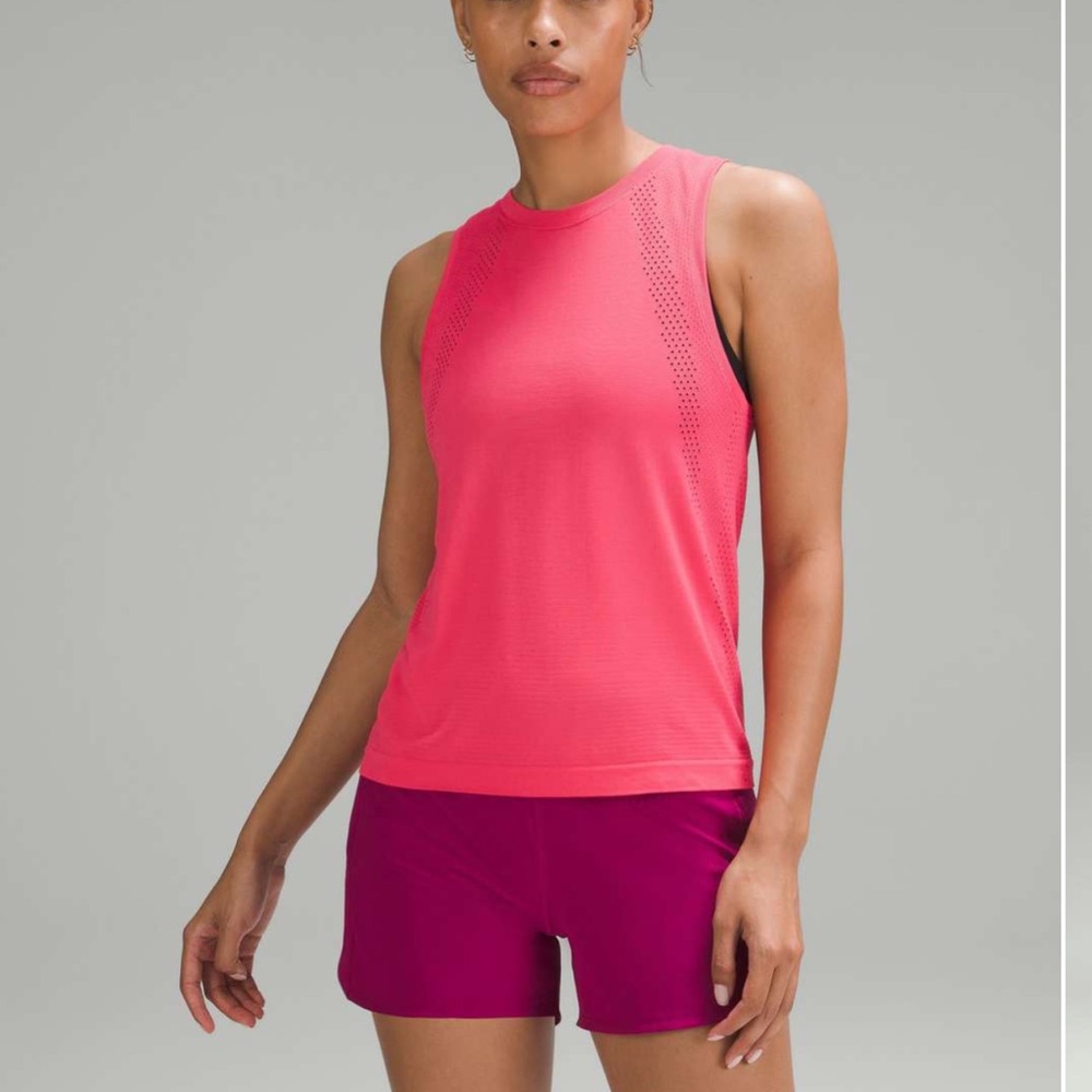 Lululemon Train to Be Tank Top
Lip Gloss / Lip Gloss